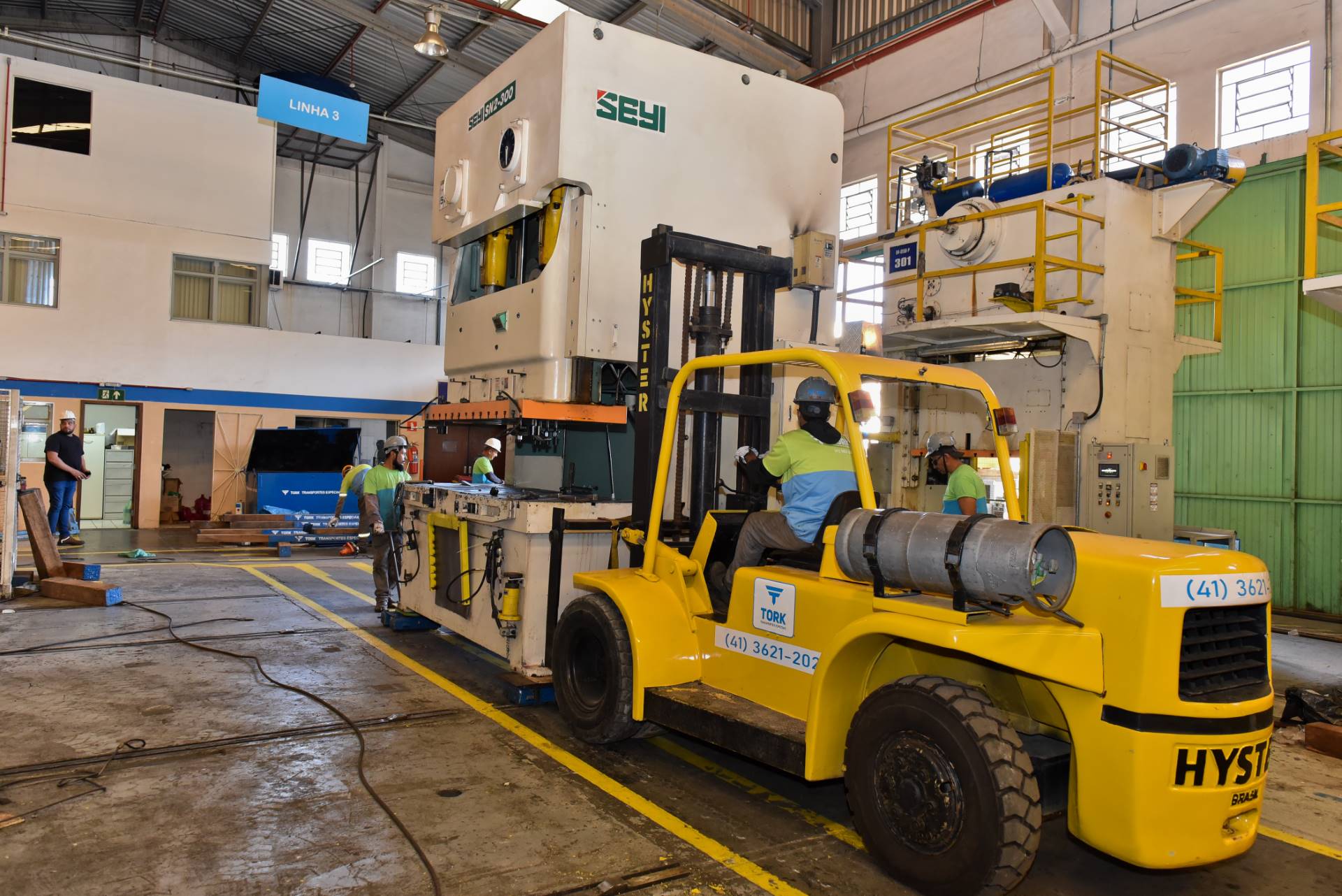 Movimentação Industrial com Empilhadeira